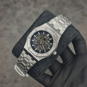 LUXURY MACHENICAL WATCH WITH SKELETON BACK (1)